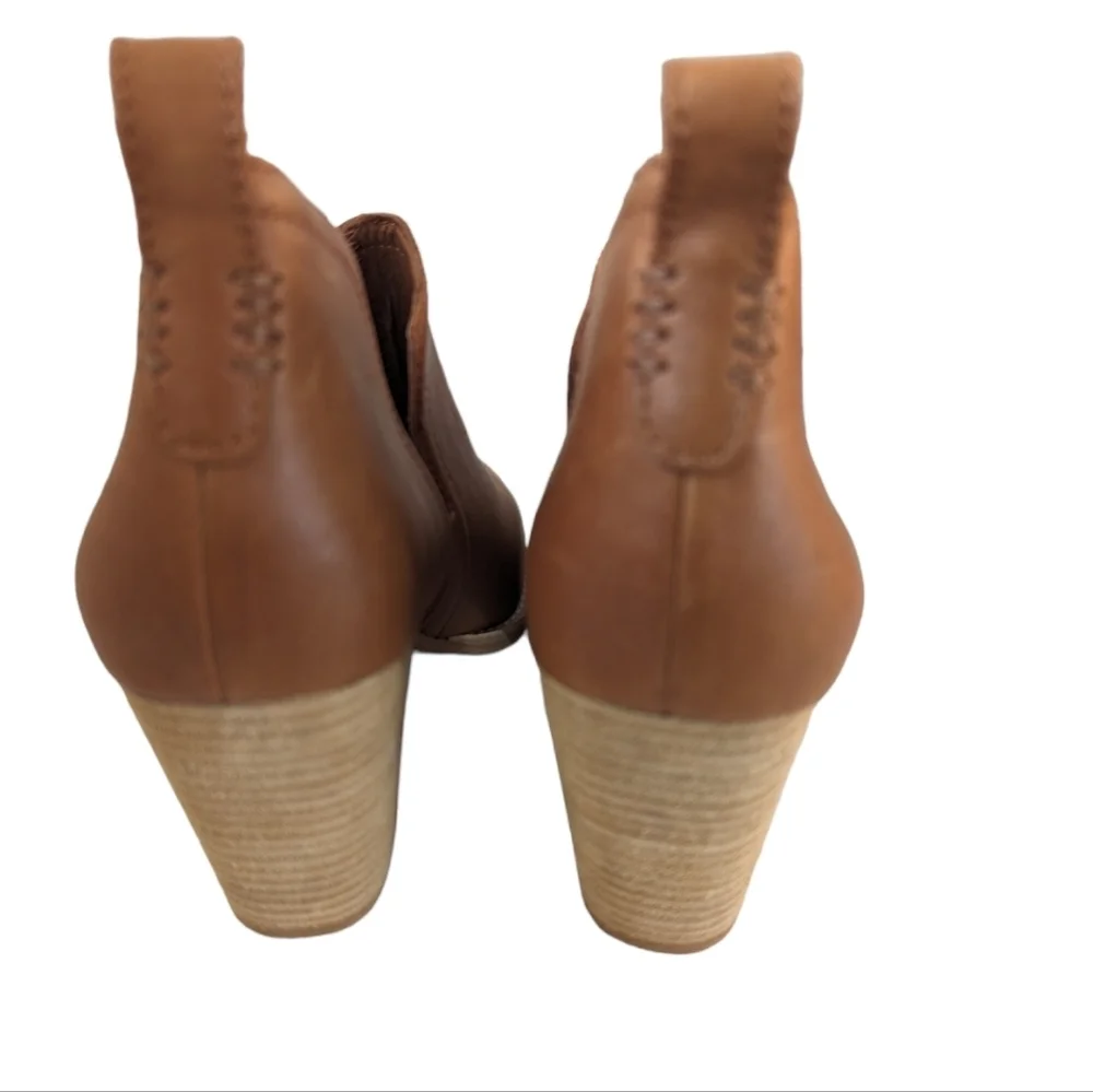 Jeffrey Campbell Rosalee Tan Bootie.  Size 7